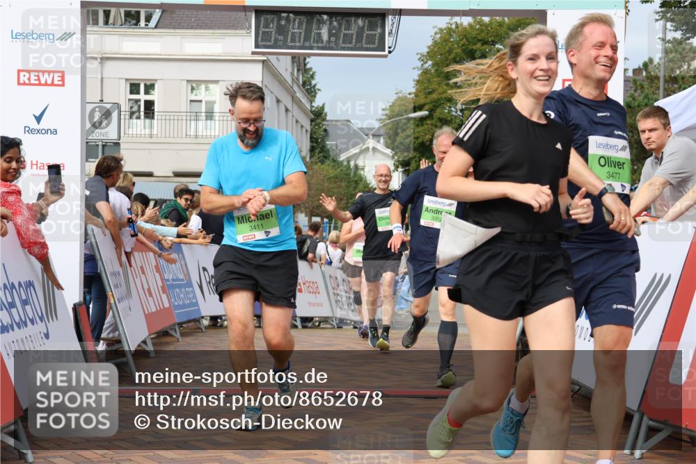 31.08.2025 - 21. Blankeneser Heldenlauf Strokosch-Dieckow http://msf.ph/oto/8652678 31.08.2025 11:09:19 Ziel 3477, 3352, 3059, 3016, 3411, 3316 meine-sportfotos.de