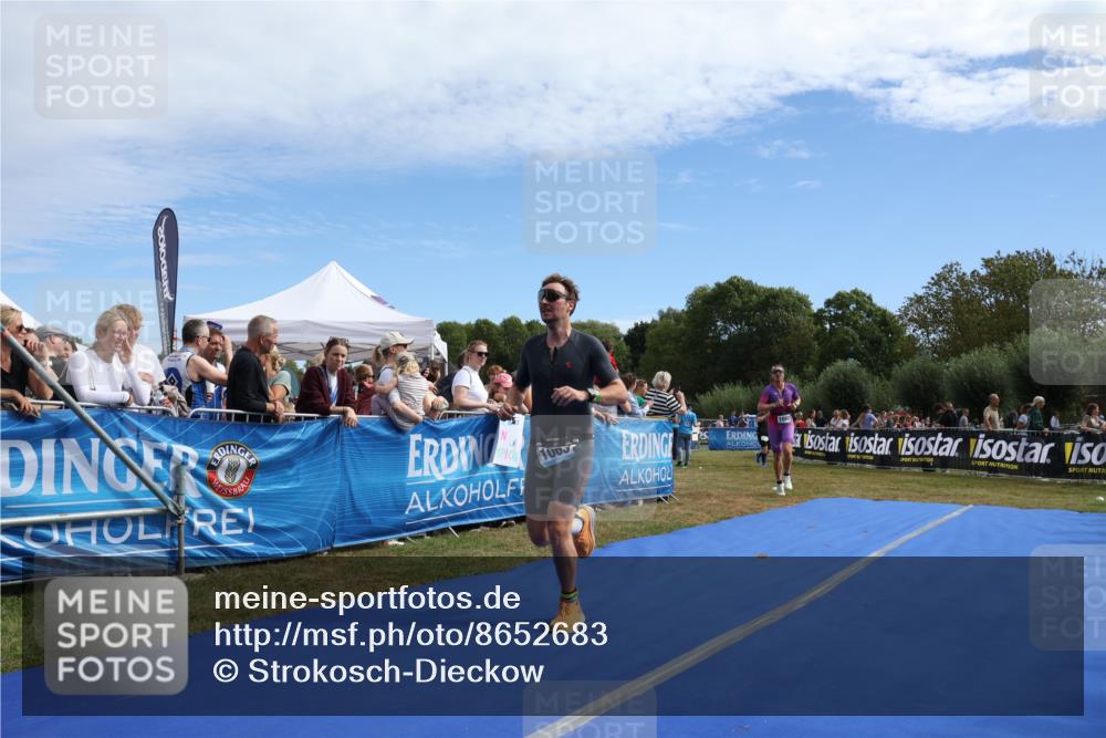 31.08.2025 - Elbe Triathlon Hamburg Strokosch-Dieckow http://msf.ph/oto/8652683 31.08.2025 11:14:29 Ziel 729, 1012, 1063, 1088 meine-sportfotos.de
