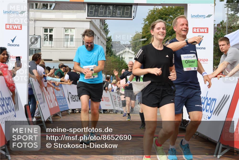 31.08.2025 - 21. Blankeneser Heldenlauf Strokosch-Dieckow http://msf.ph/oto/8652690 31.08.2025 11:09:18 Ziel 3477, 3352, 3059, 3016, 3411, 3316 meine-sportfotos.de