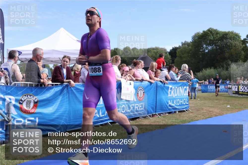 31.08.2025 - Elbe Triathlon Hamburg Strokosch-Dieckow http://msf.ph/oto/8652692 31.08.2025 11:14:32 Ziel 729, 1063, 1088 meine-sportfotos.de