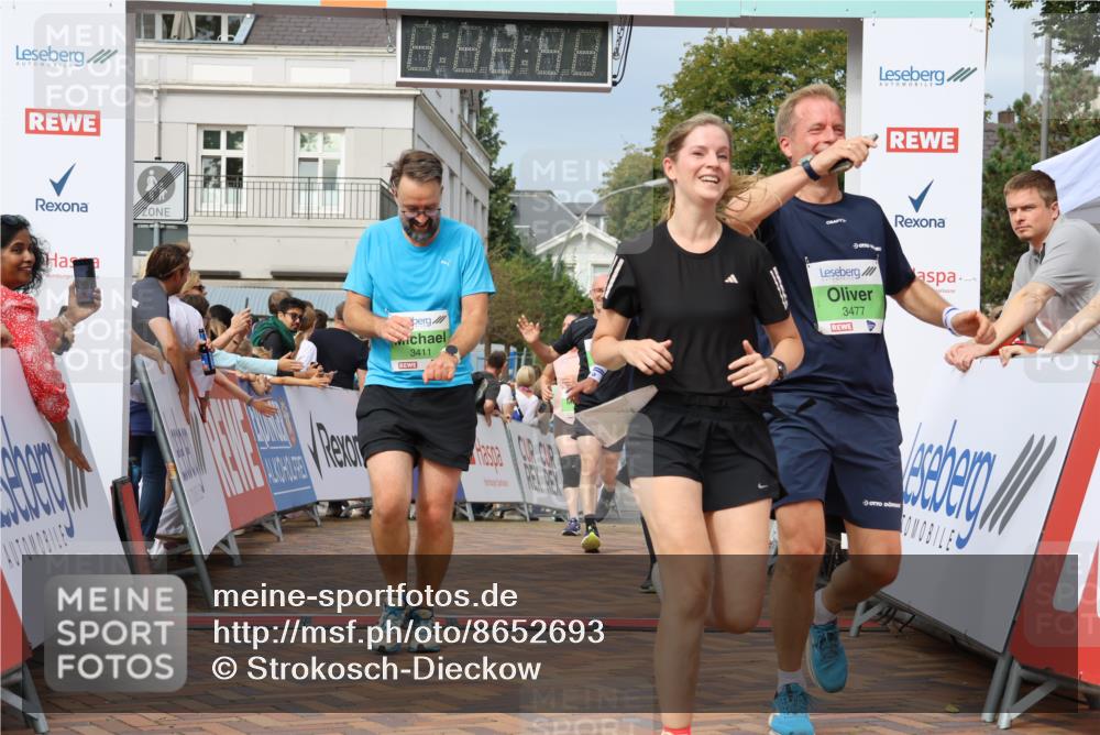31.08.2025 - 21. Blankeneser Heldenlauf Strokosch-Dieckow http://msf.ph/oto/8652693 31.08.2025 11:09:18 Ziel 3477, 3352, 3059, 3016, 3411, 3316 meine-sportfotos.de