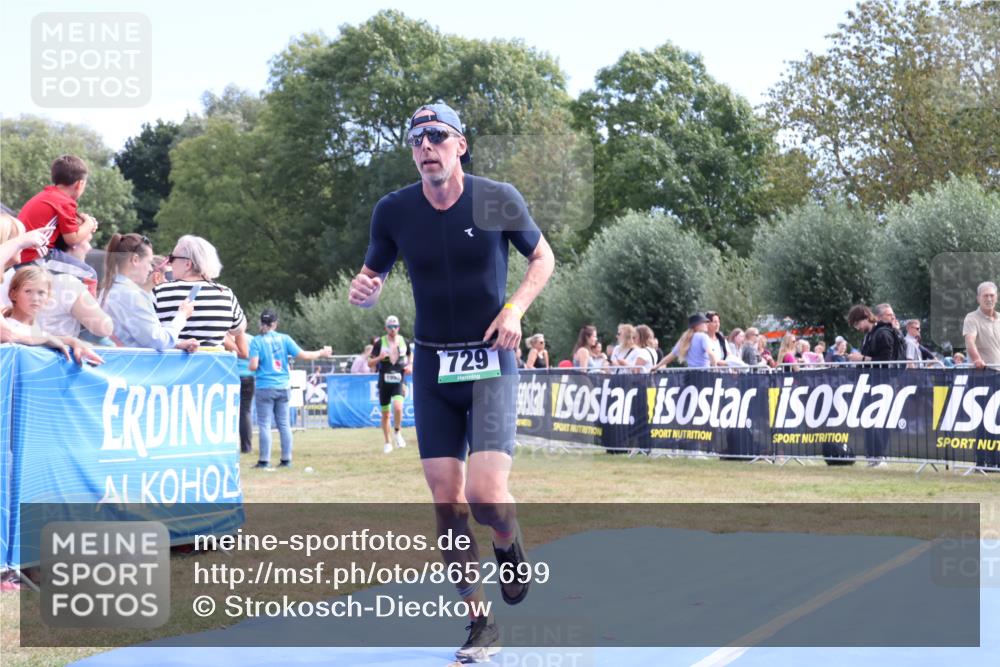 31.08.2025 - Elbe Triathlon Hamburg Strokosch-Dieckow http://msf.ph/oto/8652699 31.08.2025 11:14:37 Ziel 729, 1033 meine-sportfotos.de