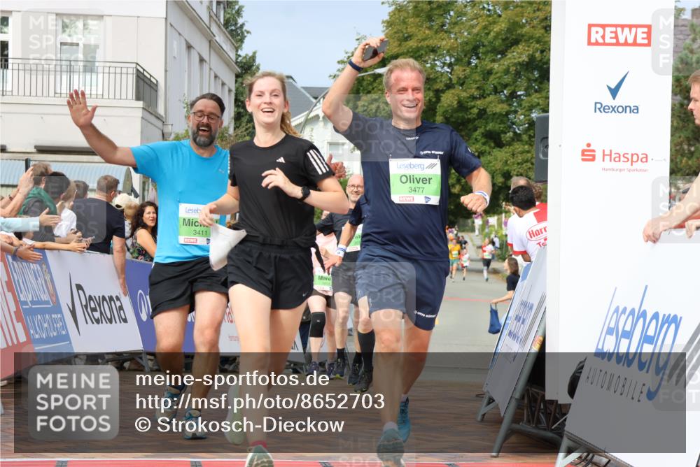 31.08.2025 - 21. Blankeneser Heldenlauf Strokosch-Dieckow http://msf.ph/oto/8652703 31.08.2025 11:09:18 Ziel 3477, 3352, 3059, 3016, 3411, 3316 meine-sportfotos.de