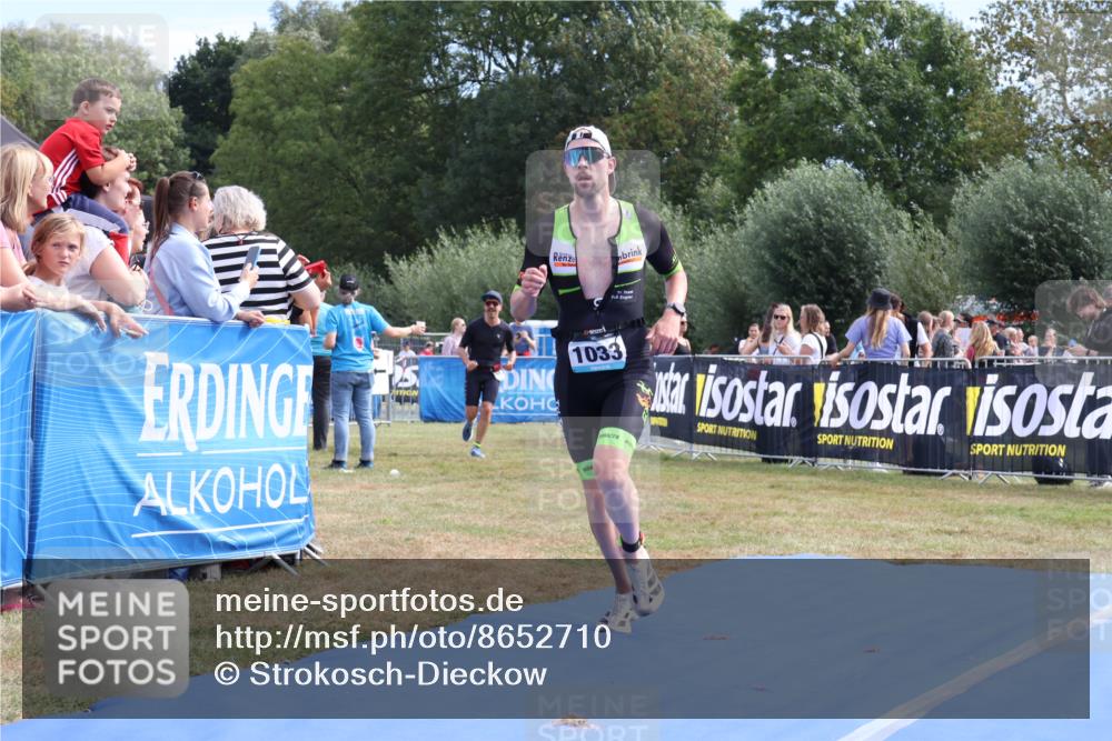 31.08.2025 - Elbe Triathlon Hamburg Strokosch-Dieckow http://msf.ph/oto/8652710 31.08.2025 11:14:42 Ziel 631, 639, 729, 1033 meine-sportfotos.de