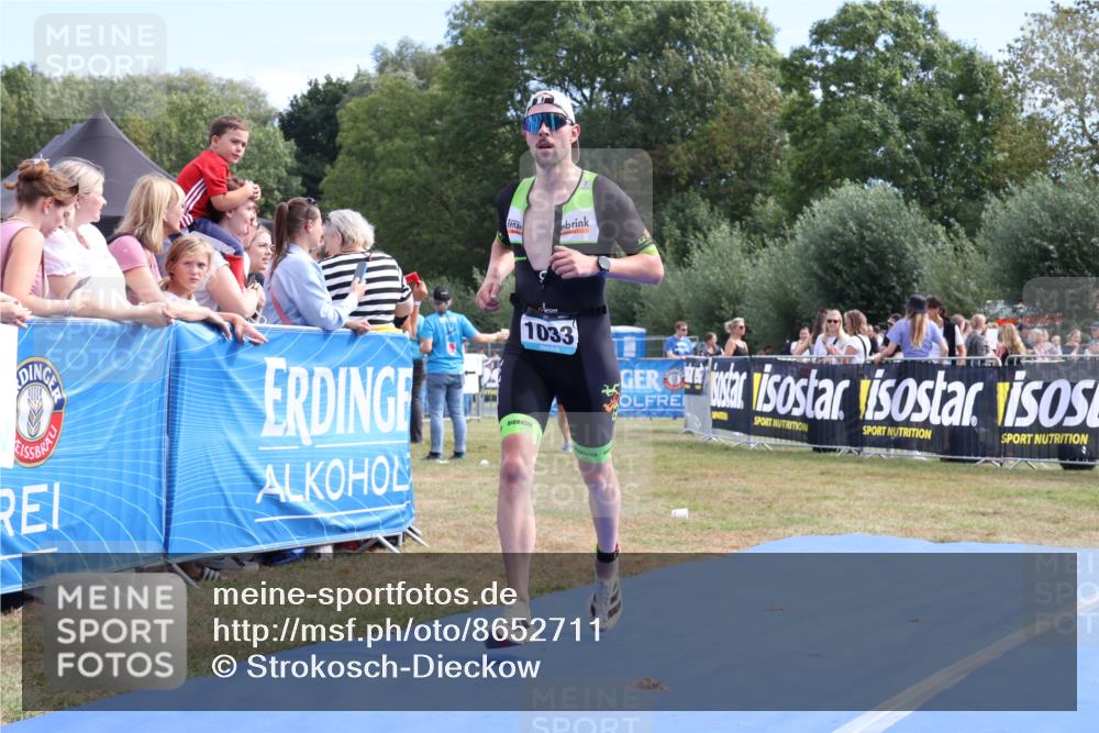 31.08.2025 - Elbe Triathlon Hamburg Strokosch-Dieckow http://msf.ph/oto/8652711 31.08.2025 11:14:42 Ziel 631, 639, 729, 1033 meine-sportfotos.de