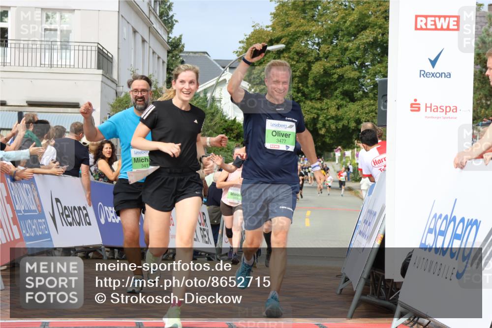 31.08.2025 - 21. Blankeneser Heldenlauf Strokosch-Dieckow http://msf.ph/oto/8652715 31.08.2025 11:09:17 Ziel 3477, 3352, 3059, 3016, 3411, 3316, 3233 meine-sportfotos.de
