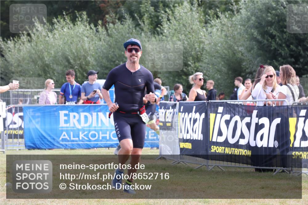 31.08.2025 - Elbe Triathlon Hamburg Strokosch-Dieckow http://msf.ph/oto/8652716 31.08.2025 11:14:44 Ziel 631, 639, 1033 meine-sportfotos.de