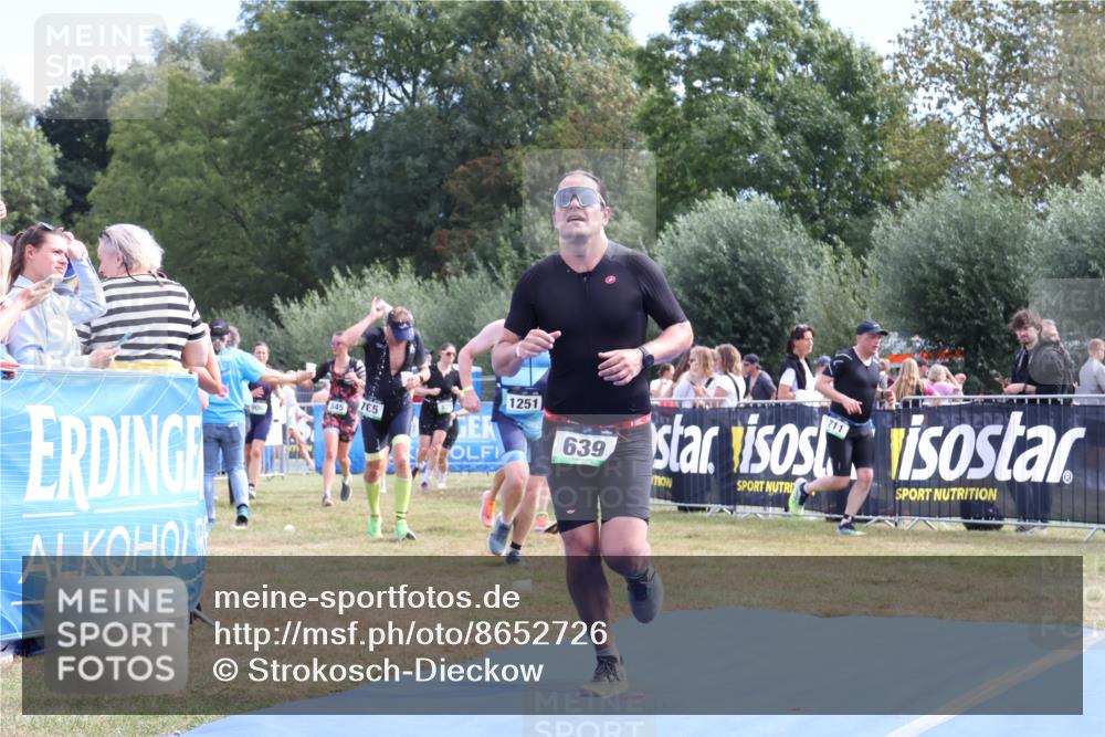 31.08.2025 - Elbe Triathlon Hamburg Strokosch-Dieckow http://msf.ph/oto/8652726 31.08.2025 11:14:50 Ziel 625, 631, 639, 724, 953, 1009 meine-sportfotos.de
