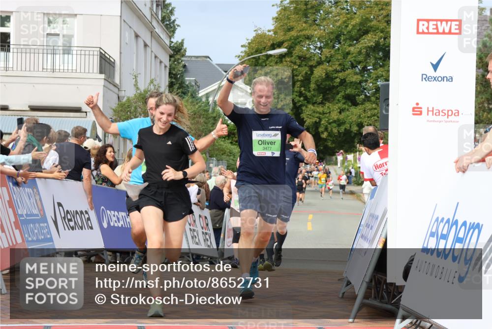 31.08.2025 - 21. Blankeneser Heldenlauf Strokosch-Dieckow http://msf.ph/oto/8652731 31.08.2025 11:09:17 Ziel 3477, 3352, 3059, 3016, 3411, 3316, 3233 meine-sportfotos.de