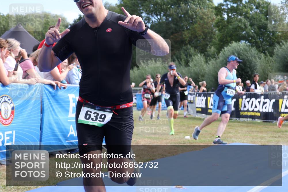 31.08.2025 - Elbe Triathlon Hamburg Strokosch-Dieckow http://msf.ph/oto/8652732 31.08.2025 11:14:51 Ziel 625, 631, 639, 724, 953, 1009 meine-sportfotos.de