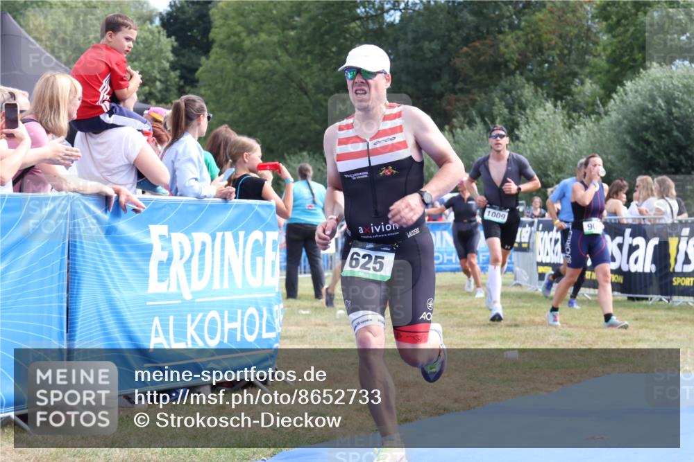 31.08.2025 - Elbe Triathlon Hamburg Strokosch-Dieckow http://msf.ph/oto/8652733 31.08.2025 11:14:56 Ziel 625, 639, 724, 953, 1009 meine-sportfotos.de