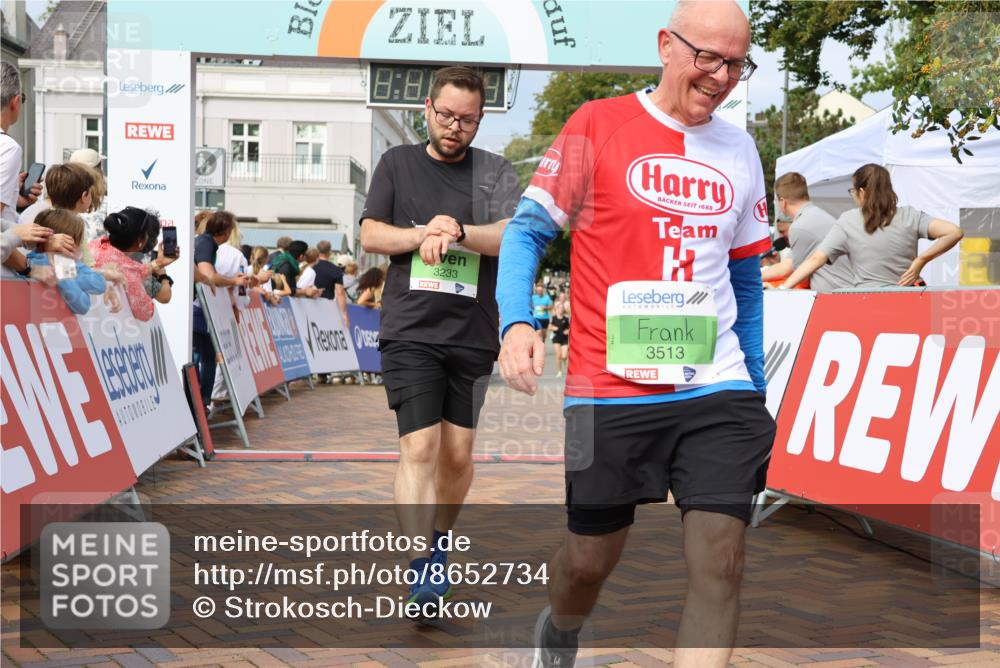 31.08.2025 - 21. Blankeneser Heldenlauf Strokosch-Dieckow http://msf.ph/oto/8652734 31.08.2025 11:09:11 Ziel 3422, 3242, 3671, 3233, 3513 meine-sportfotos.de