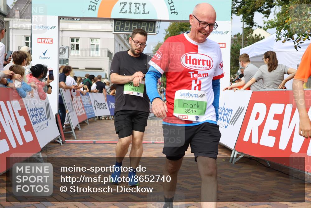 31.08.2025 - 21. Blankeneser Heldenlauf Strokosch-Dieckow http://msf.ph/oto/8652740 31.08.2025 11:09:11 Ziel 3422, 3242, 3671, 3233, 3513 meine-sportfotos.de