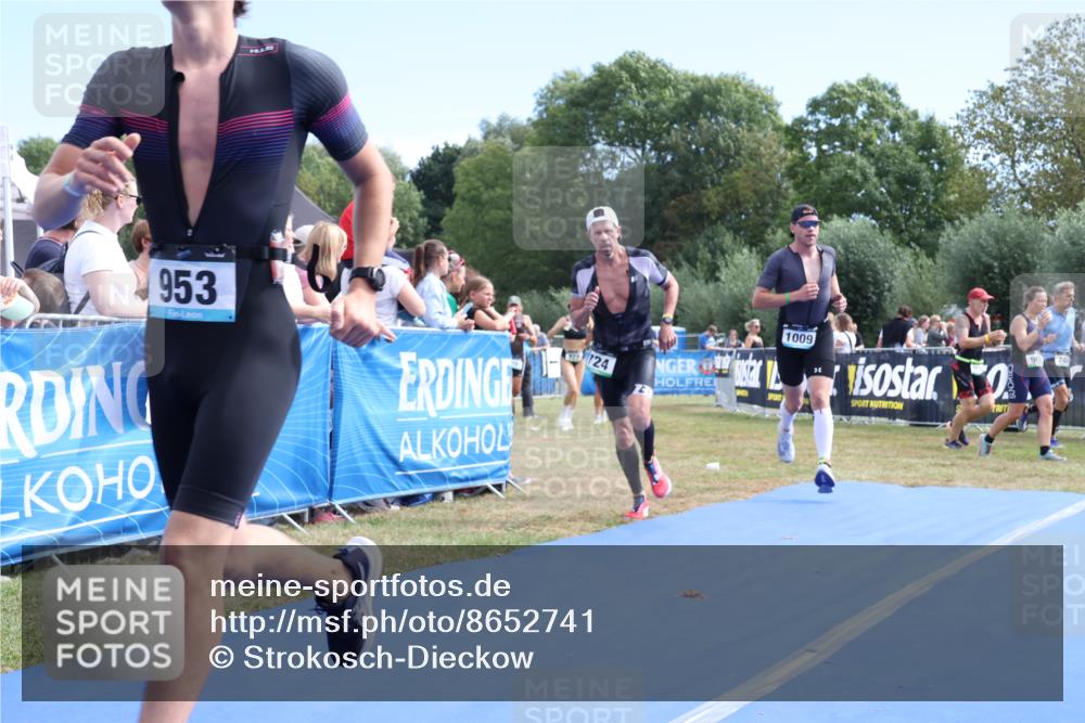 31.08.2025 - Elbe Triathlon Hamburg Strokosch-Dieckow http://msf.ph/oto/8652741 31.08.2025 11:14:58 Ziel 625, 724, 953, 1009 meine-sportfotos.de