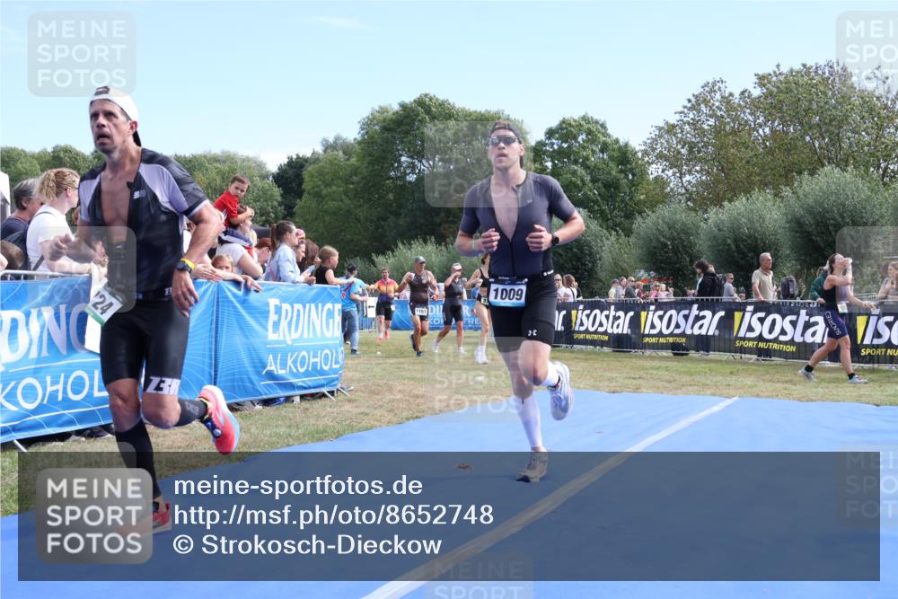 31.08.2025 - Elbe Triathlon Hamburg Strokosch-Dieckow http://msf.ph/oto/8652748 31.08.2025 11:14:59 Ziel 625, 724, 953, 1009 meine-sportfotos.de