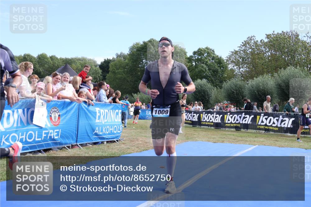 31.08.2025 - Elbe Triathlon Hamburg Strokosch-Dieckow http://msf.ph/oto/8652750 31.08.2025 11:15:00 Ziel 625, 724, 953, 1009 meine-sportfotos.de