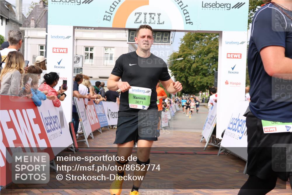 31.08.2025 - 21. Blankeneser Heldenlauf Strokosch-Dieckow http://msf.ph/oto/8652774 31.08.2025 11:09:07 Ziel 3676, 3024, 3282, 3422, 3242, 3671, 3233, 3513 meine-sportfotos.de