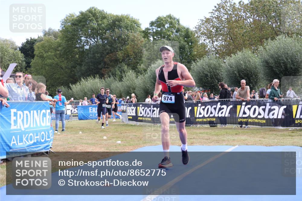 31.08.2025 - Elbe Triathlon Hamburg Strokosch-Dieckow http://msf.ph/oto/8652775 31.08.2025 11:15:34 Ziel 478, 727, 759, 974, 1016 meine-sportfotos.de