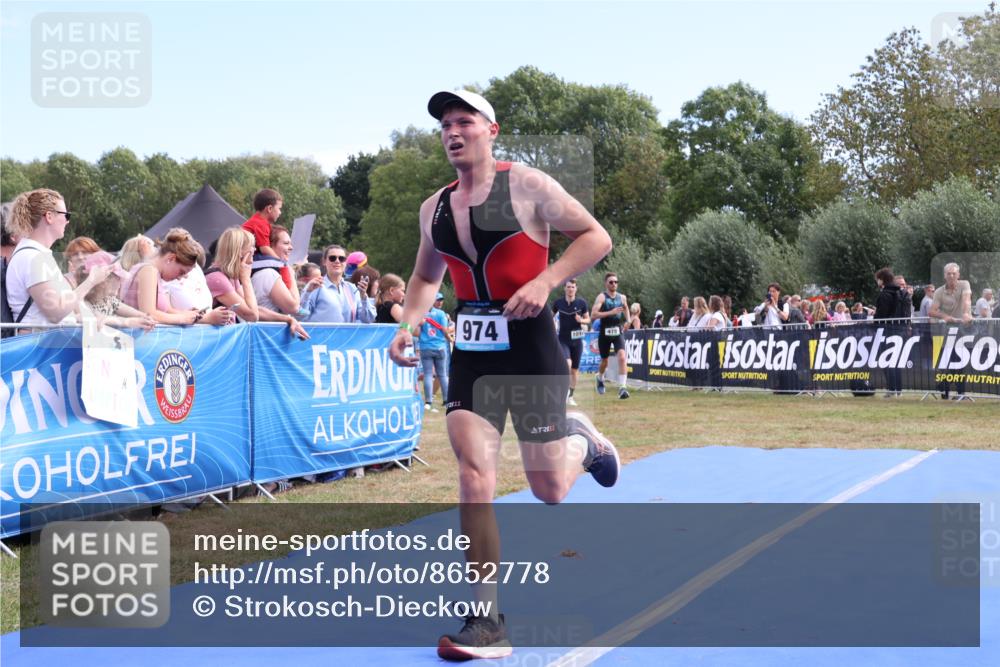 31.08.2025 - Elbe Triathlon Hamburg Strokosch-Dieckow http://msf.ph/oto/8652778 31.08.2025 11:15:34 Ziel 478, 727, 759, 974, 1016 meine-sportfotos.de