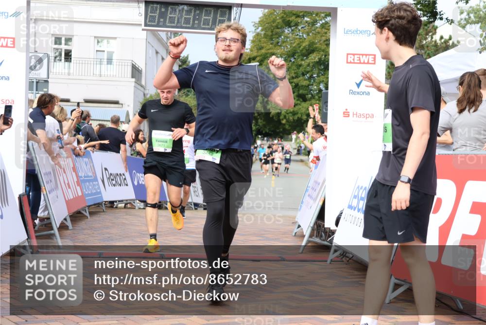 31.08.2025 - 21. Blankeneser Heldenlauf Strokosch-Dieckow http://msf.ph/oto/8652783 31.08.2025 11:09:05 Ziel 3676, 3024, 3282, 3422, 3242, 3671, 3233, 3513 meine-sportfotos.de