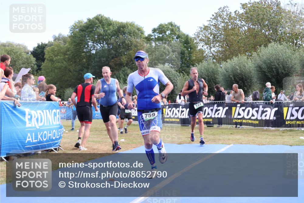31.08.2025 - Elbe Triathlon Hamburg Strokosch-Dieckow http://msf.ph/oto/8652790 31.08.2025 11:15:41 Ziel 478, 727, 759, 1016 meine-sportfotos.de
