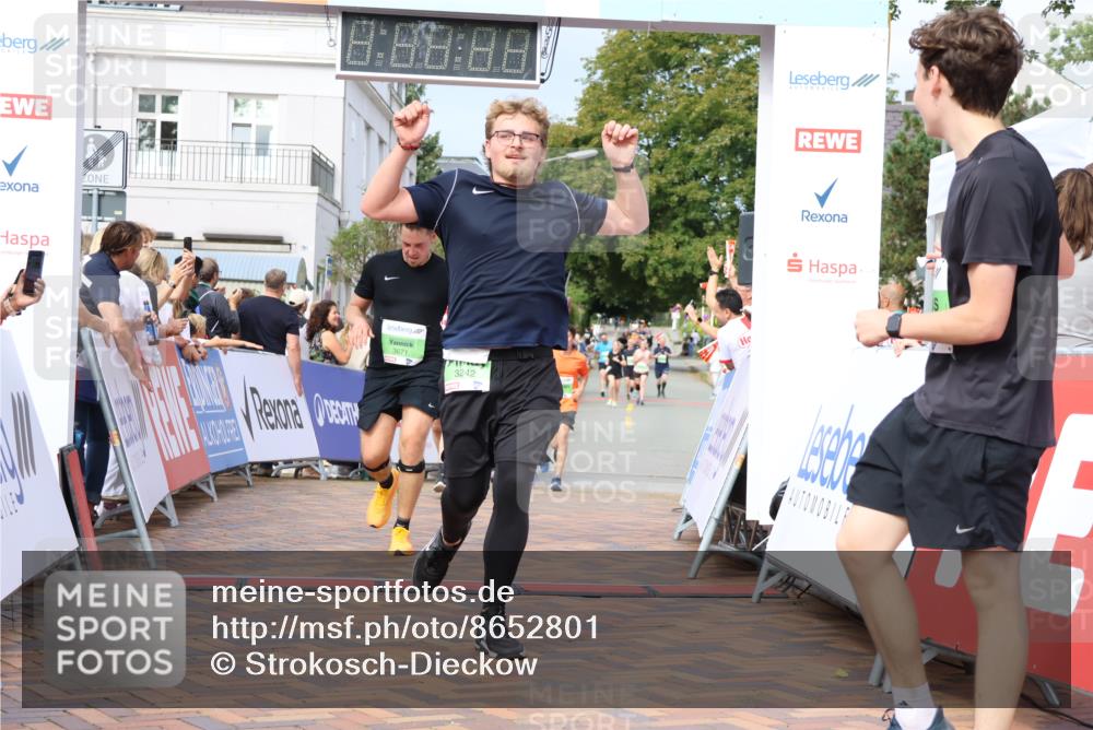31.08.2025 - 21. Blankeneser Heldenlauf Strokosch-Dieckow http://msf.ph/oto/8652801 31.08.2025 11:09:05 Ziel 3676, 3024, 3282, 3422, 3242, 3671, 3233, 3513 meine-sportfotos.de