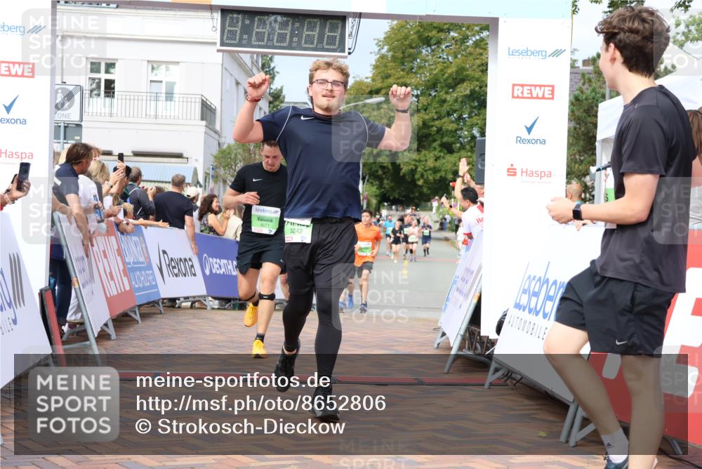 31.08.2025 - 21. Blankeneser Heldenlauf Strokosch-Dieckow http://msf.ph/oto/8652806 31.08.2025 11:09:05 Ziel 3676, 3024, 3282, 3422, 3242, 3671, 3233, 3513 meine-sportfotos.de