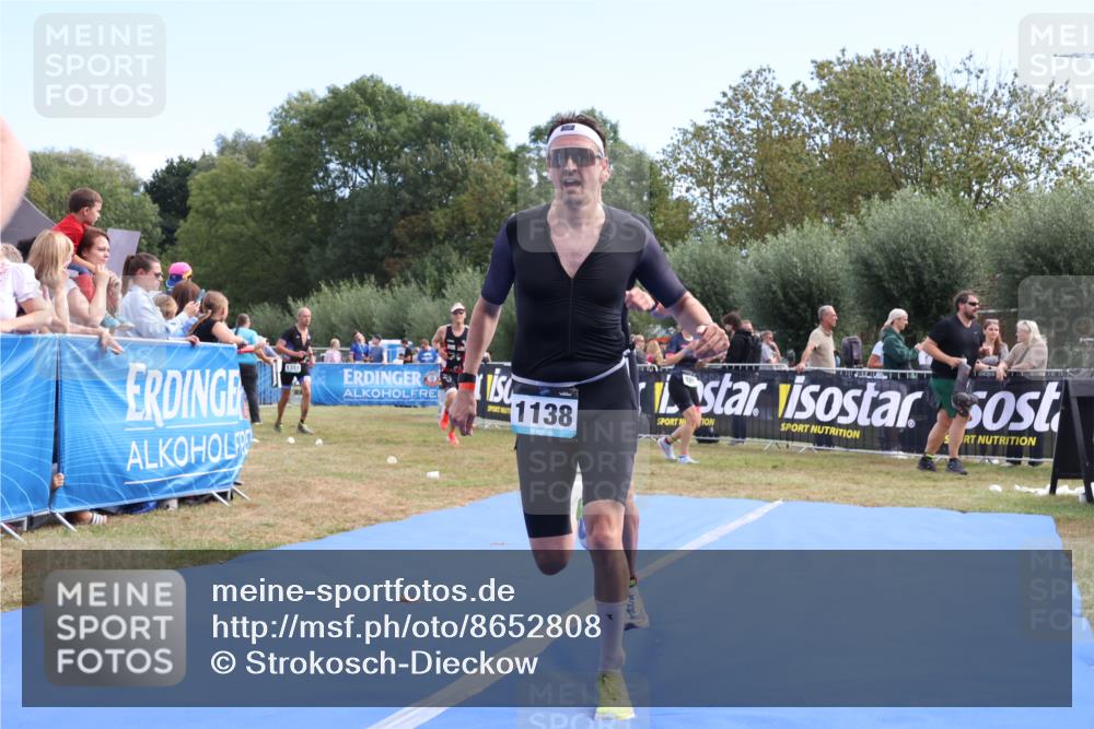 31.08.2025 - Elbe Triathlon Hamburg Strokosch-Dieckow http://msf.ph/oto/8652808 31.08.2025 11:16:00 Ziel 716, 1123, 1180 meine-sportfotos.de