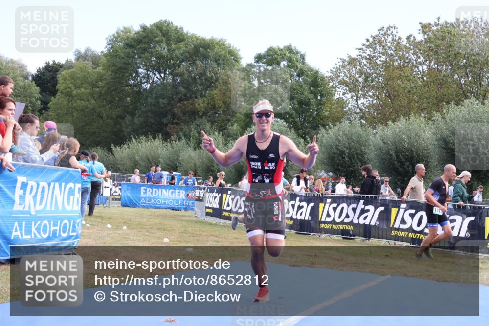31.08.2025 - Elbe Triathlon Hamburg Strokosch-Dieckow http://msf.ph/oto/8652812 31.08.2025 11:16:03 Ziel 716, 1123, 1180 meine-sportfotos.de