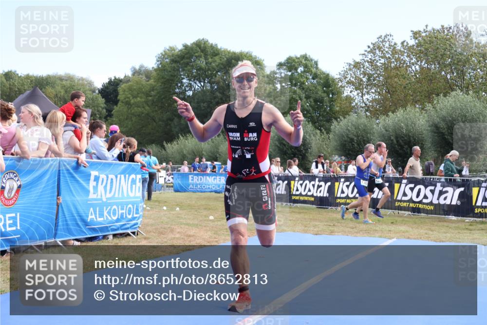 31.08.2025 - Elbe Triathlon Hamburg Strokosch-Dieckow http://msf.ph/oto/8652813 31.08.2025 11:16:04 Ziel 716, 1123, 1180 meine-sportfotos.de