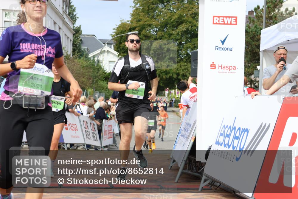 31.08.2025 - 21. Blankeneser Heldenlauf Strokosch-Dieckow http://msf.ph/oto/8652814 31.08.2025 11:09:01 Ziel 3393, 3676, 3024, 3282, 3242, 3671, 3629, 3630, 3417, 3098, 3097 meine-sportfotos.de
