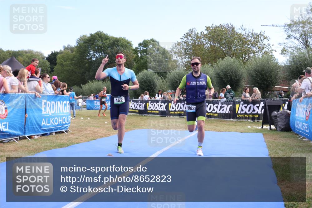 31.08.2025 - Elbe Triathlon Hamburg Strokosch-Dieckow http://msf.ph/oto/8652823 31.08.2025 11:16:14 Ziel 462, 1083 meine-sportfotos.de