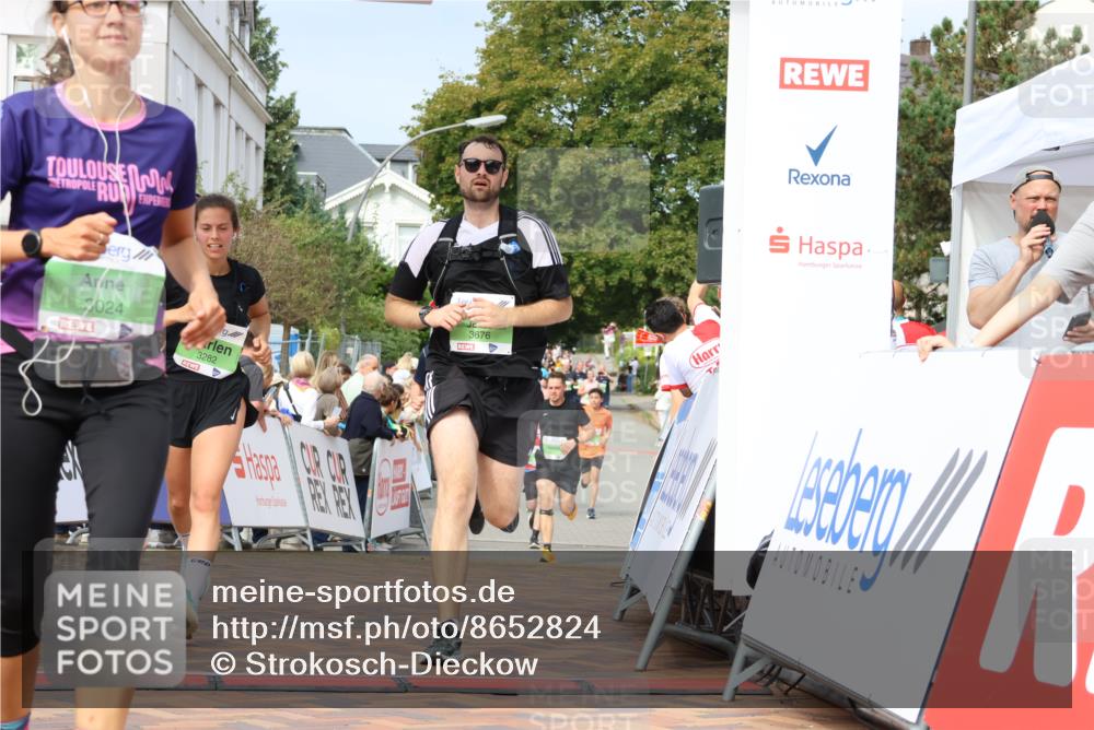 31.08.2025 - 21. Blankeneser Heldenlauf Strokosch-Dieckow http://msf.ph/oto/8652824 31.08.2025 11:09:01 Ziel 3393, 3676, 3024, 3282, 3242, 3671, 3629, 3630, 3417, 3098, 3097 meine-sportfotos.de
