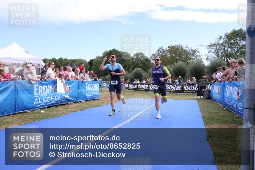31.08.2025 - Elbe Triathlon Hamburg Strokosch-Dieckow http://msf.ph/oto/8652825 31.08.2025 11:16:14 Ziel 462, 1083 meine-sportfotos.de