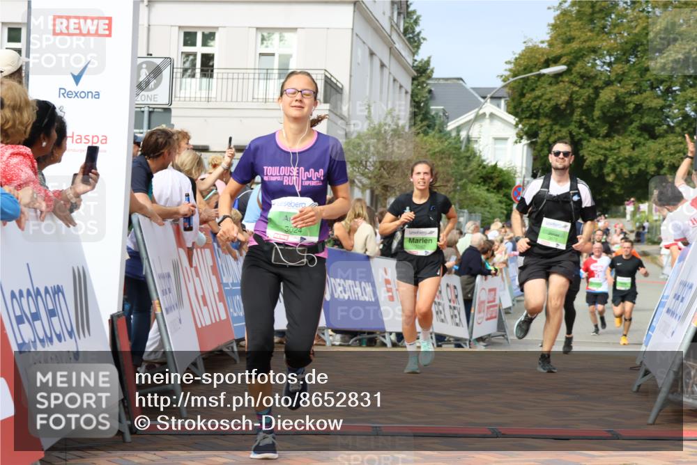 31.08.2025 - 21. Blankeneser Heldenlauf Strokosch-Dieckow http://msf.ph/oto/8652831 31.08.2025 11:09:00 Ziel 3393, 3676, 3024, 3282, 3242, 3629, 3630, 3417, 3098, 3097 meine-sportfotos.de