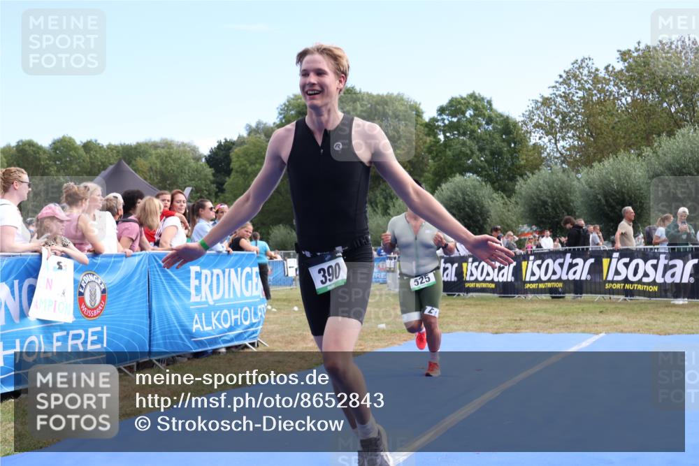 31.08.2025 - Elbe Triathlon Hamburg Strokosch-Dieckow http://msf.ph/oto/8652843 31.08.2025 11:16:30 Ziel 371, 390, 391, 525 meine-sportfotos.de