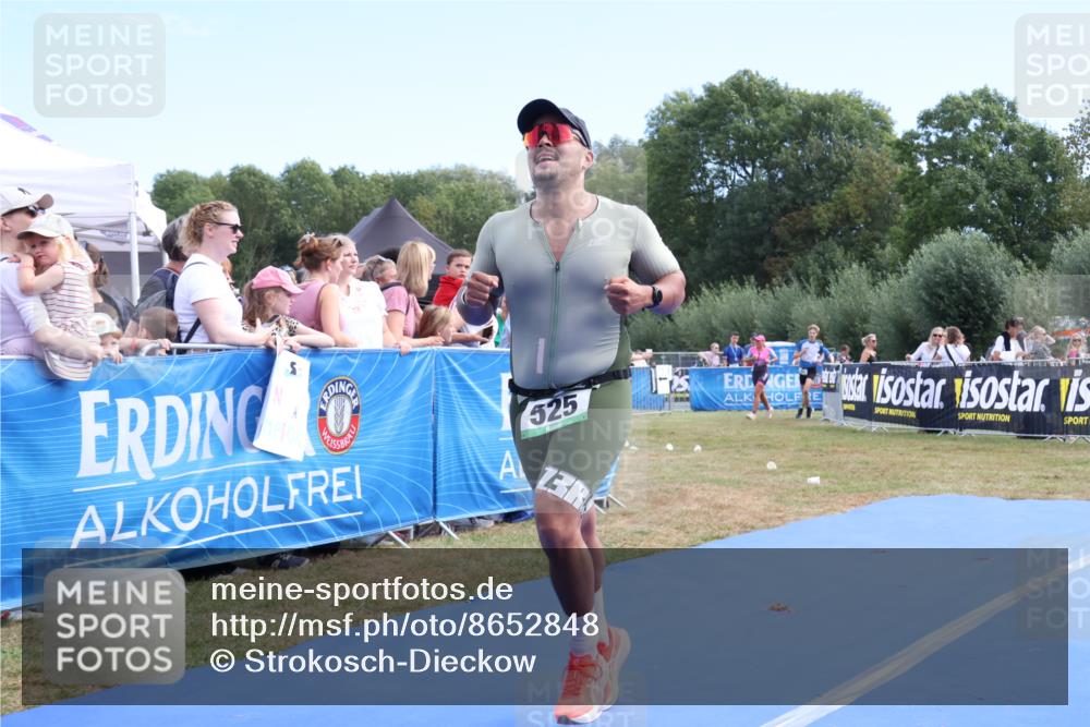 31.08.2025 - Elbe Triathlon Hamburg Strokosch-Dieckow http://msf.ph/oto/8652848 31.08.2025 11:16:31 Ziel 371, 390, 391, 525 meine-sportfotos.de