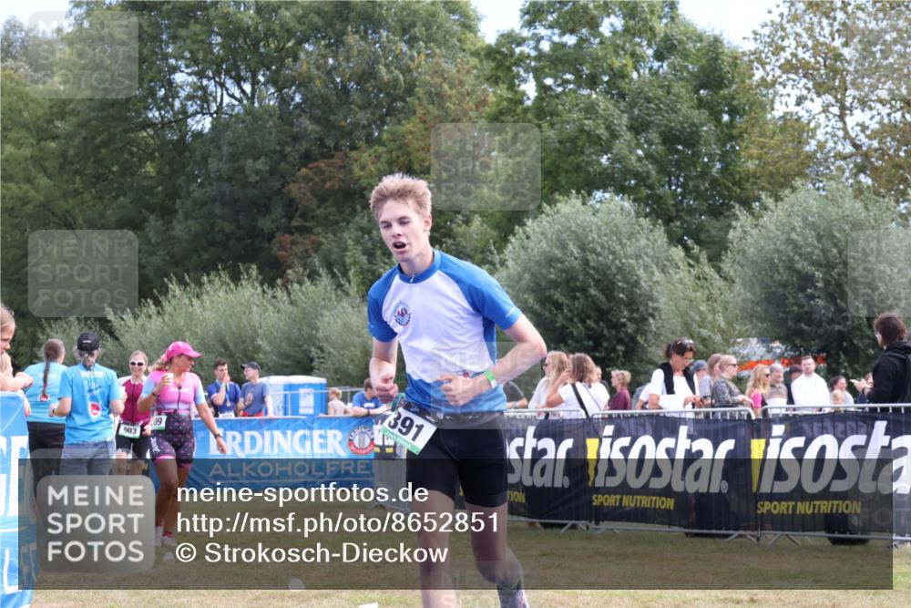 31.08.2025 - Elbe Triathlon Hamburg Strokosch-Dieckow http://msf.ph/oto/8652851 31.08.2025 11:16:38 Ziel 391 meine-sportfotos.de