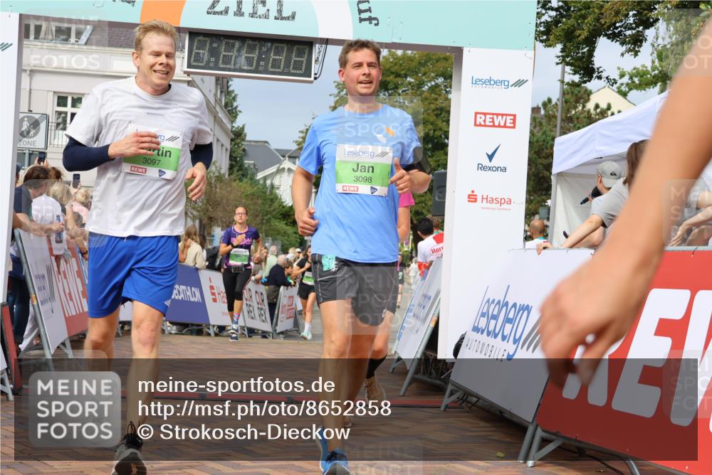31.08.2025 - 21. Blankeneser Heldenlauf Strokosch-Dieckow http://msf.ph/oto/8652858 31.08.2025 11:08:57 Ziel 3393, 3159, 3081, 3676, 3024, 3282, 3629, 3630, 3417, 3098, 3097 meine-sportfotos.de