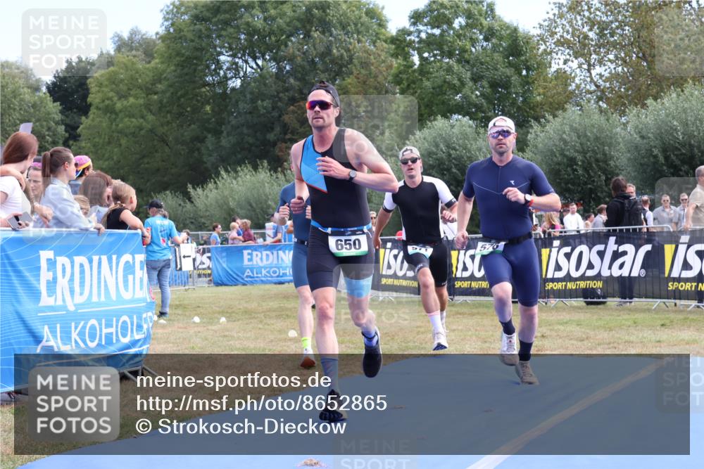 31.08.2025 - Elbe Triathlon Hamburg Strokosch-Dieckow http://msf.ph/oto/8652865 31.08.2025 11:16:56 Ziel 480, 576, 650, 971, 1018, 1219 meine-sportfotos.de