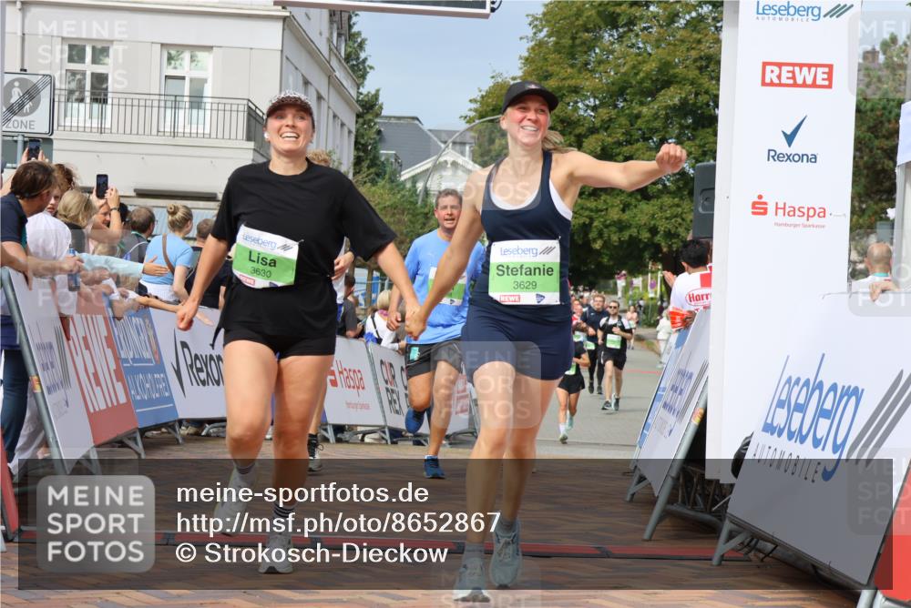 31.08.2025 - 21. Blankeneser Heldenlauf Strokosch-Dieckow http://msf.ph/oto/8652867 31.08.2025 11:08:55 Ziel 3393, 3159, 3081, 3079, 3629, 3630, 3417, 3098, 3097 meine-sportfotos.de