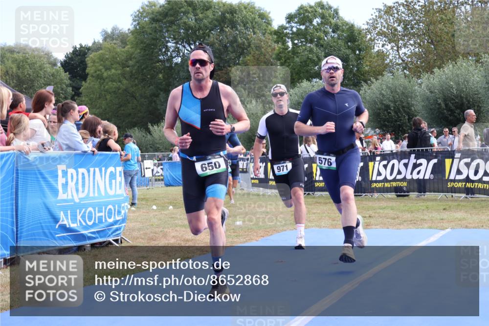 31.08.2025 - Elbe Triathlon Hamburg Strokosch-Dieckow http://msf.ph/oto/8652868 31.08.2025 11:16:56 Ziel 480, 576, 650, 971, 1018, 1219 meine-sportfotos.de