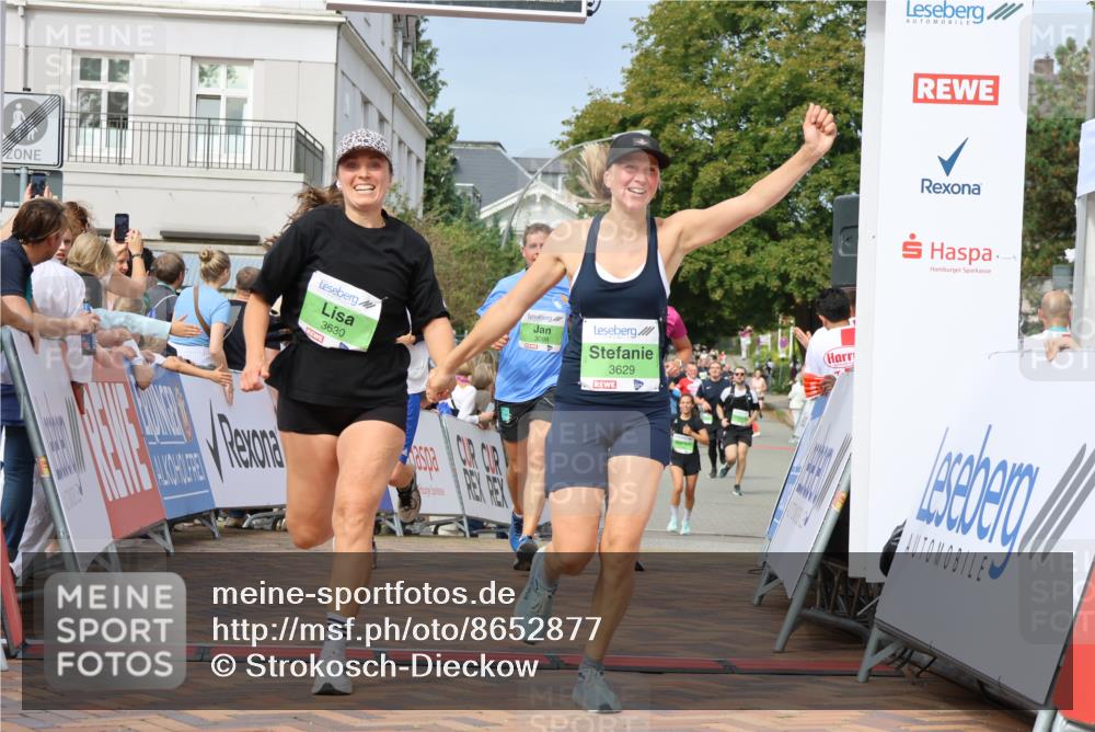 31.08.2025 - 21. Blankeneser Heldenlauf Strokosch-Dieckow http://msf.ph/oto/8652877 31.08.2025 11:08:55 Ziel 3393, 3159, 3081, 3079, 3629, 3630, 3417, 3098, 3097 meine-sportfotos.de