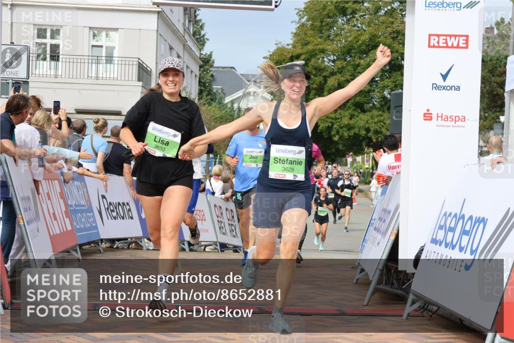 31.08.2025 - 21. Blankeneser Heldenlauf Strokosch-Dieckow http://msf.ph/oto/8652881 31.08.2025 11:08:55 Ziel 3393, 3159, 3081, 3079, 3629, 3630, 3417, 3098, 3097 meine-sportfotos.de
