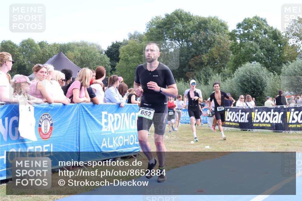 31.08.2025 - Elbe Triathlon Hamburg Strokosch-Dieckow http://msf.ph/oto/8652884 31.08.2025 11:17:34 Ziel 421, 652, 725, 987, 1042, 1070, 1109, 1160 meine-sportfotos.de