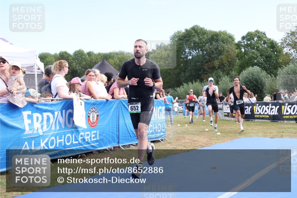 31.08.2025 - Elbe Triathlon Hamburg Strokosch-Dieckow http://msf.ph/oto/8652886 31.08.2025 11:17:35 Ziel 421, 652, 725, 979, 987, 1042, 1070, 1109, 1160 meine-sportfotos.de