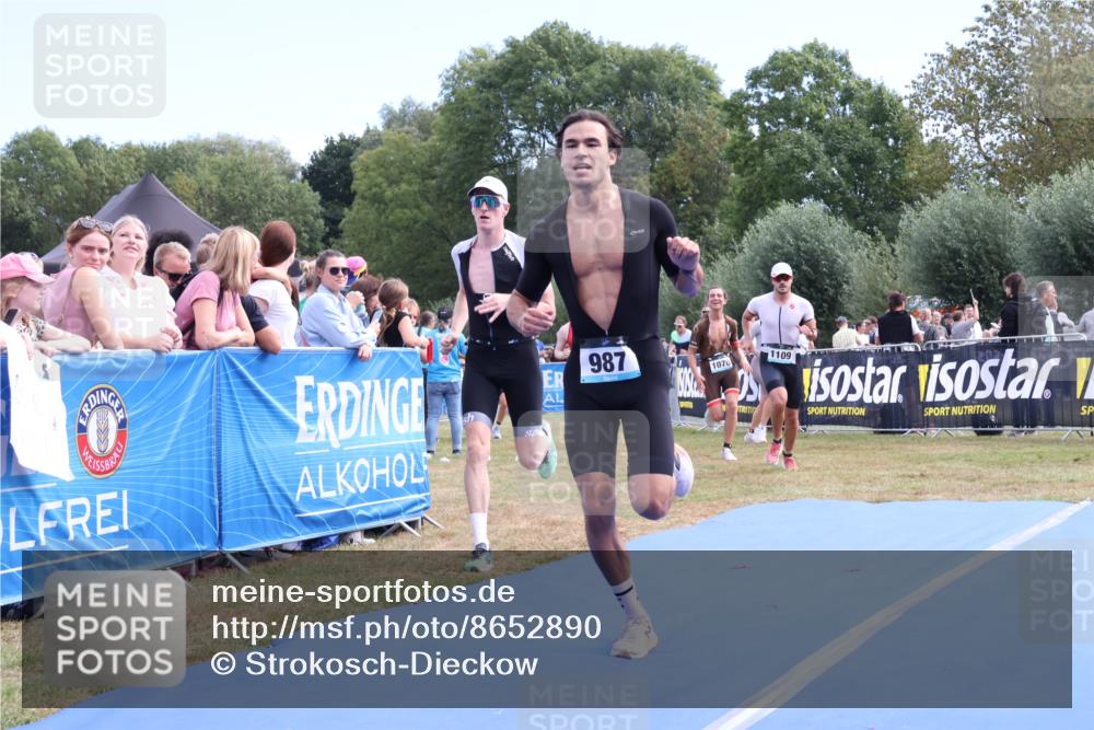 31.08.2025 - Elbe Triathlon Hamburg Strokosch-Dieckow http://msf.ph/oto/8652890 31.08.2025 11:17:36 Ziel 421, 652, 725, 979, 987, 1042, 1070, 1109, 1160 meine-sportfotos.de