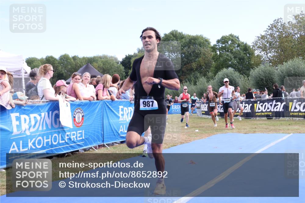 31.08.2025 - Elbe Triathlon Hamburg Strokosch-Dieckow http://msf.ph/oto/8652892 31.08.2025 11:17:37 Ziel 421, 652, 725, 979, 987, 1042, 1070, 1109, 1160 meine-sportfotos.de