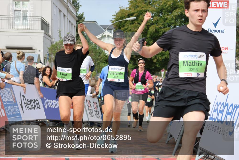 31.08.2025 - 21. Blankeneser Heldenlauf Strokosch-Dieckow http://msf.ph/oto/8652895 31.08.2025 11:08:54 Ziel 3393, 3159, 3081, 3079, 3629, 3630, 3417, 3098, 3097 meine-sportfotos.de