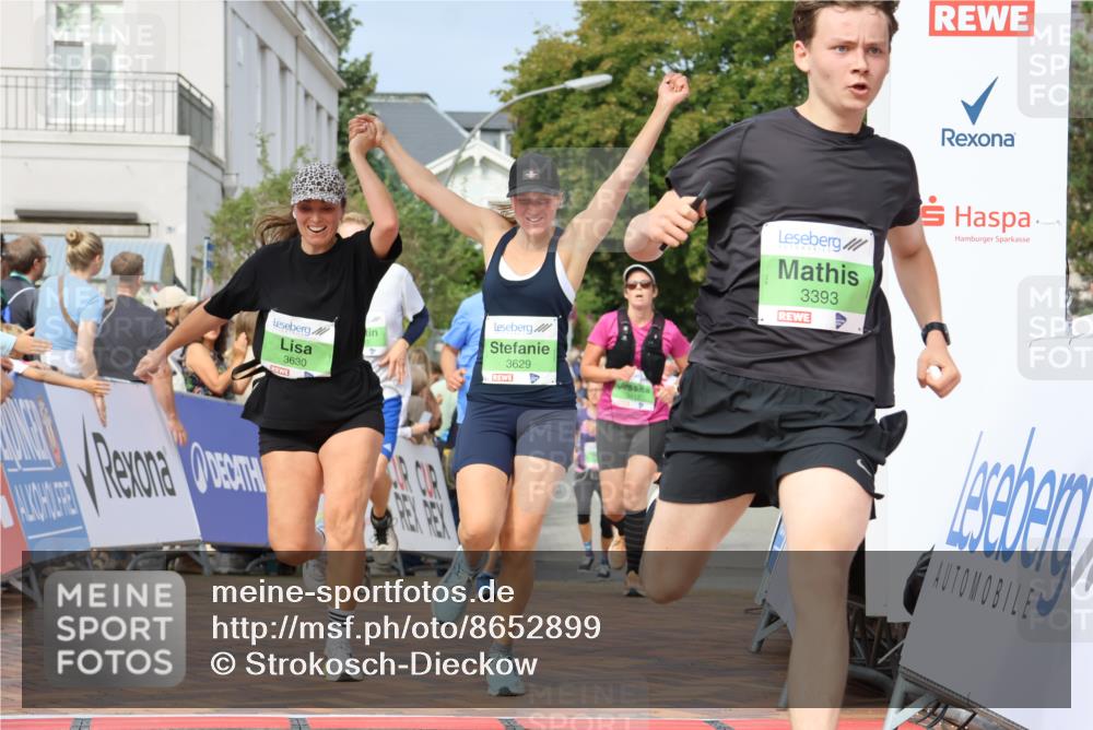 31.08.2025 - 21. Blankeneser Heldenlauf Strokosch-Dieckow http://msf.ph/oto/8652899 31.08.2025 11:08:54 Ziel 3393, 3159, 3081, 3079, 3629, 3630, 3417, 3098, 3097 meine-sportfotos.de